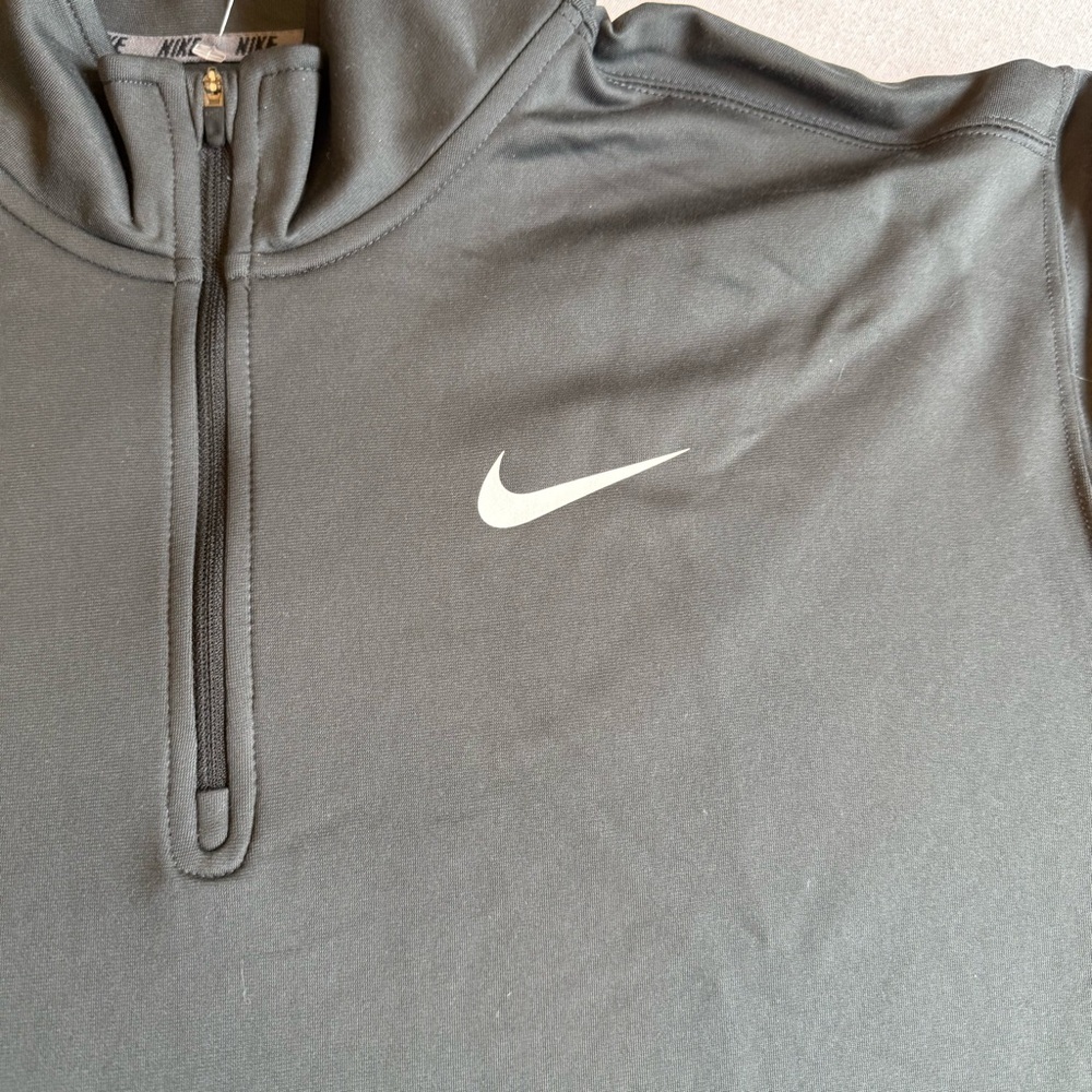 NWT Nike men's 2XL Black Quarter-Zip Pullover - Picture 2 of 4